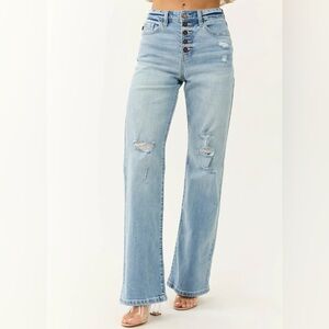 NWT Kancan high rise women’s jeans.